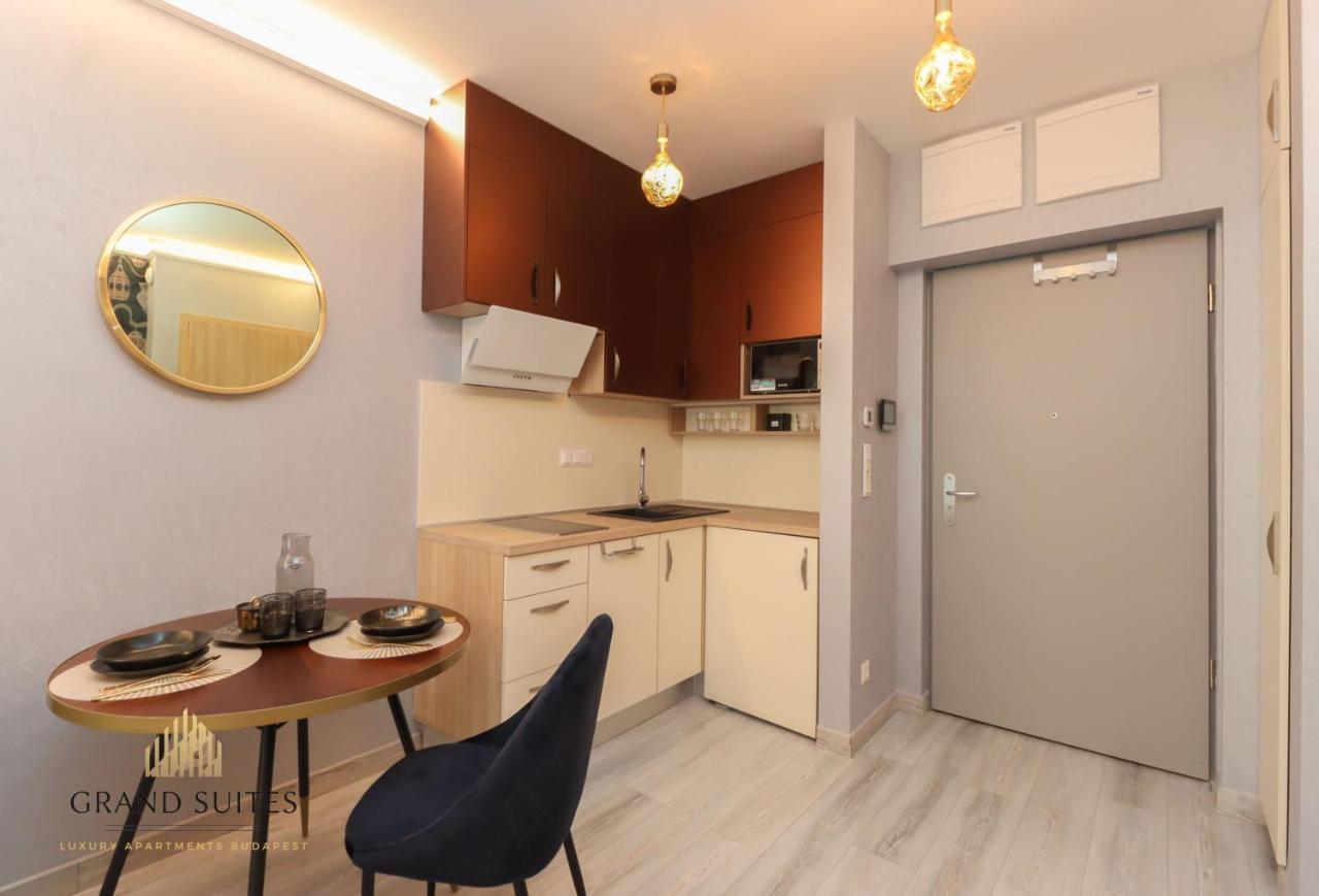 Grand Suites Central Budapest Exterior photo