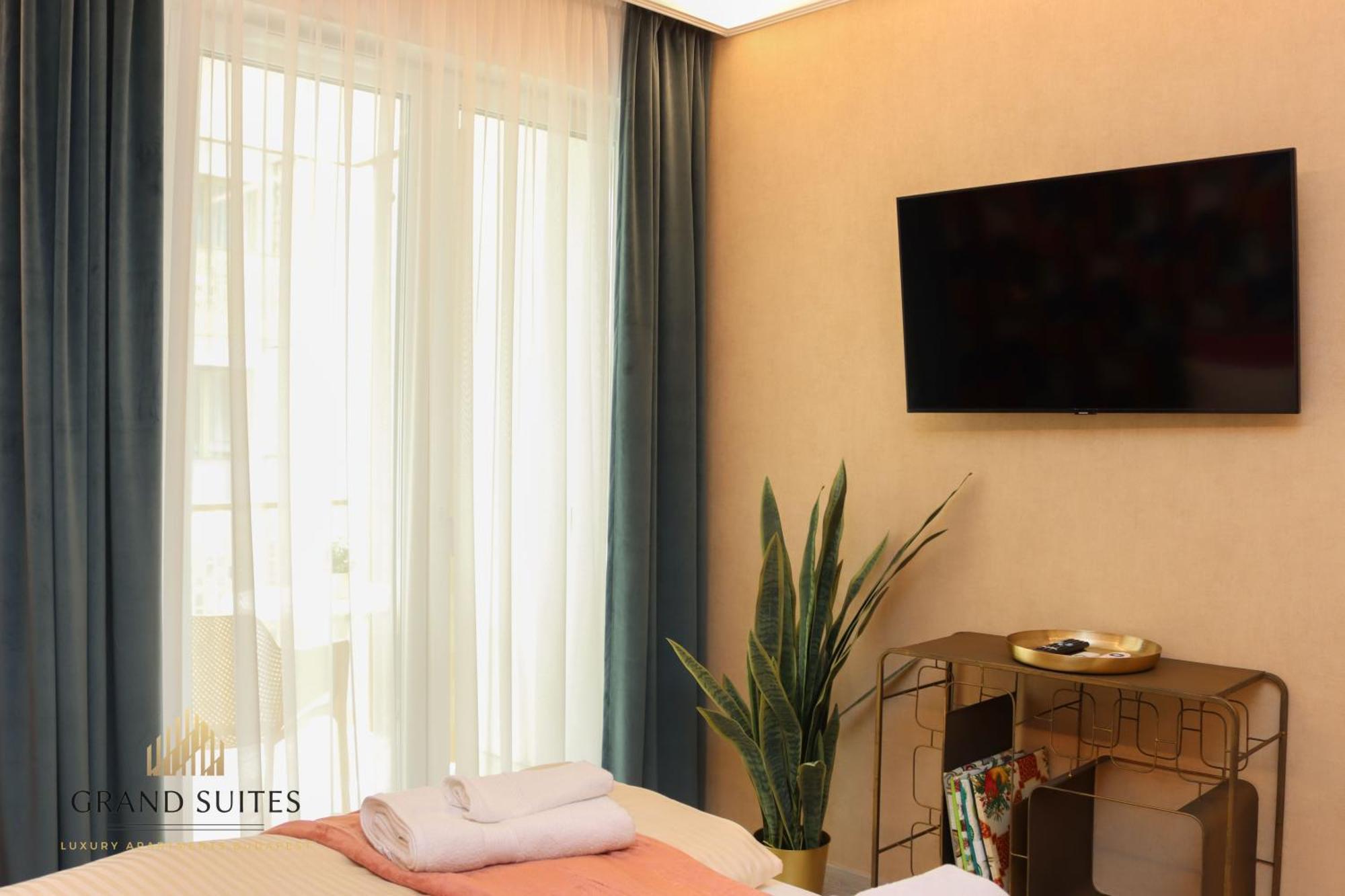 Grand Suites Central Budapest Exterior photo