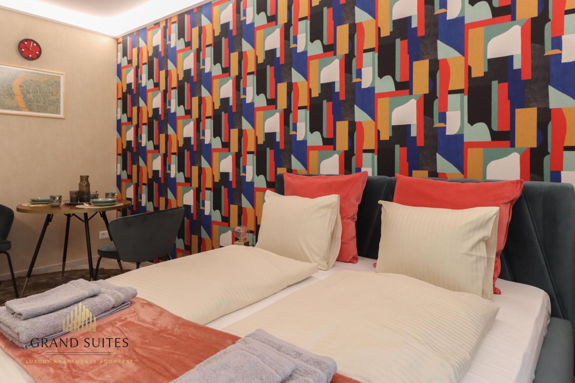Grand Suites Central Budapest Exterior photo