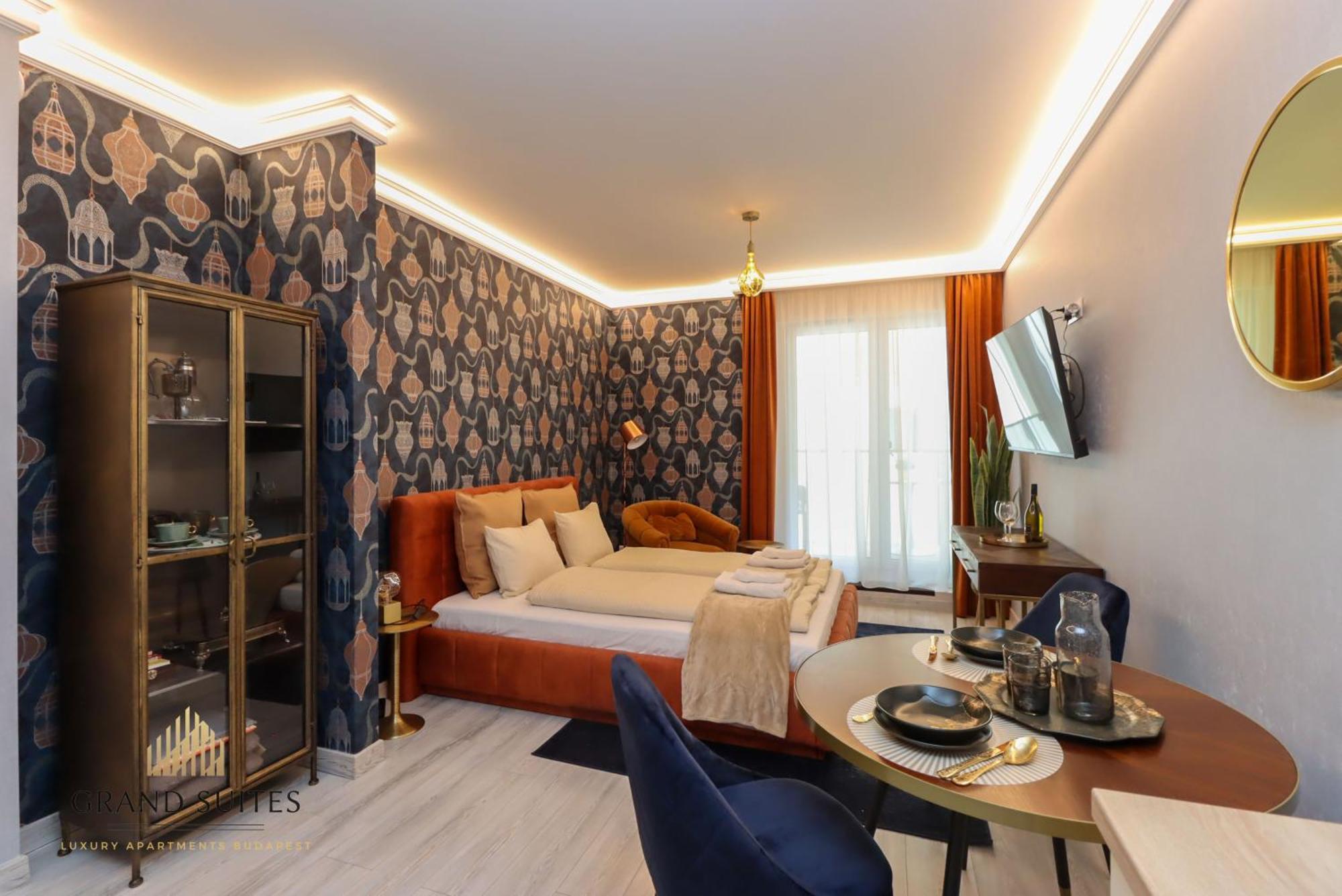 Grand Suites Central Budapest Exterior photo